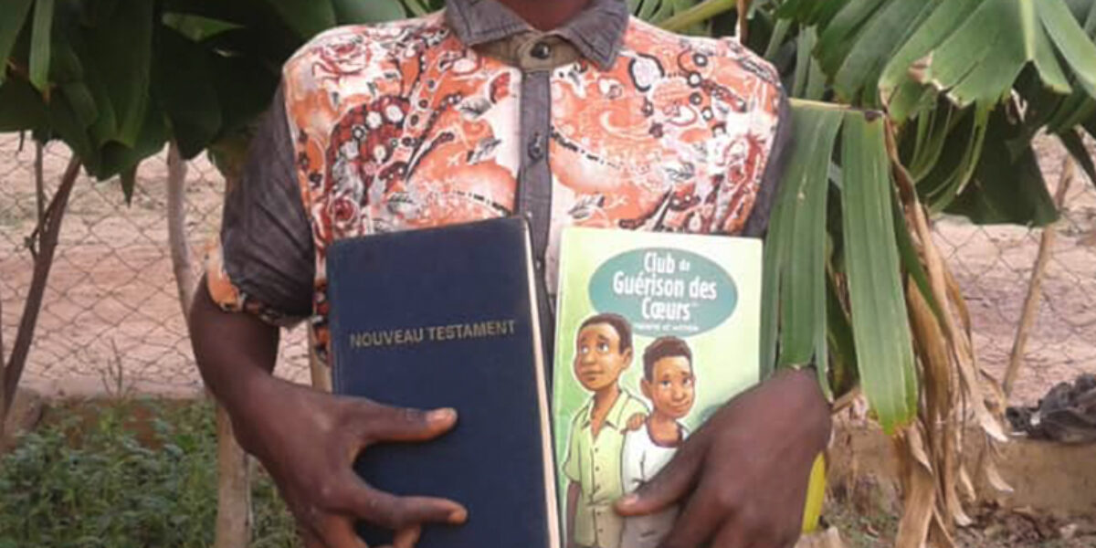 190626-ABS-AUG_Minitry_News-Article_4-Burkina_Faso-Healing_a_Childs_Trauma_with_Scripture