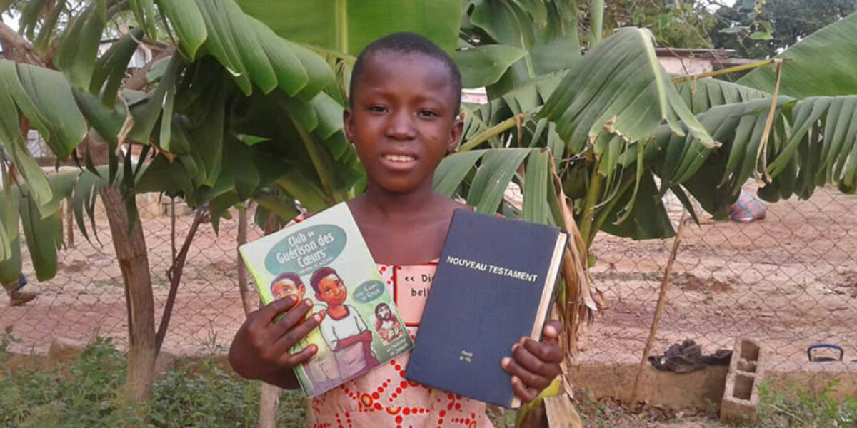 2008-ABS-AUG-Min_News-Article_1-Providing_Hope_Through_First_Bibles