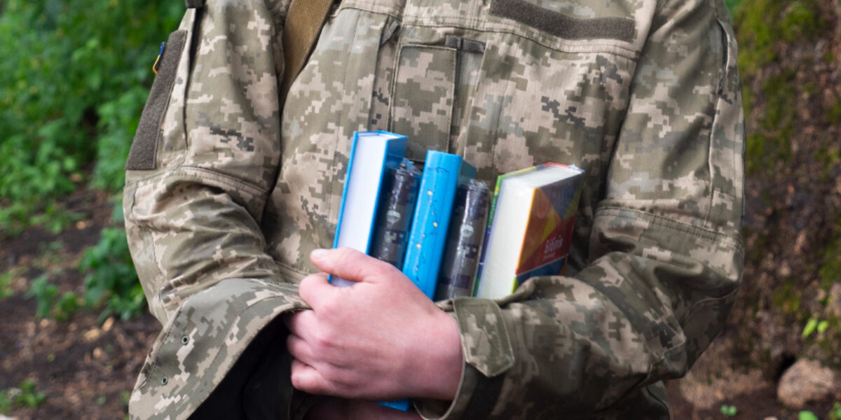 ABS_FY19_FEB_Min_News_Article-4-Ukraine-Bibles_for_Military