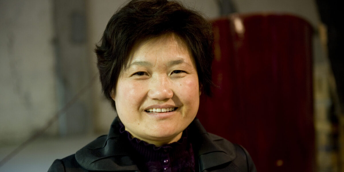 For Yuan, teaching her elders to read was a natural response to her mother’s desire to read the Bible. Thanks to United Bible Societies China Partnership, Yuan learned how to effectively teach literacy in God’s Word.