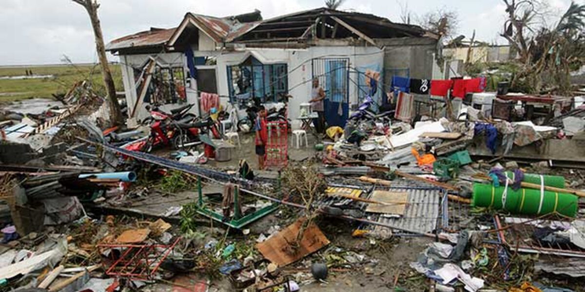 Damage_from_Typhoon_Haiyan