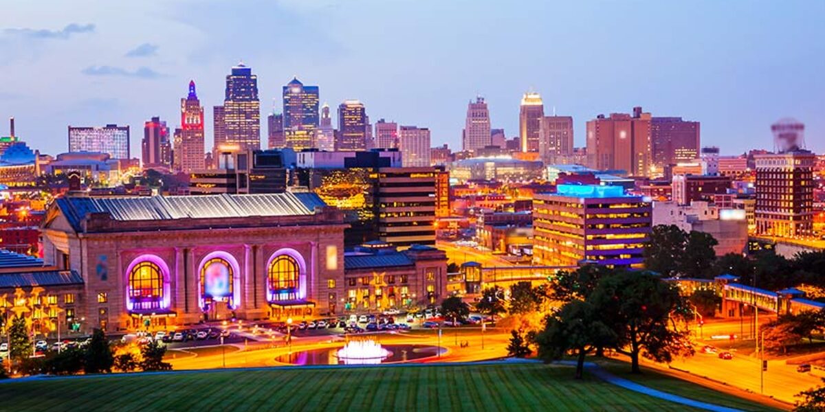 Pray-as-Believers-in-Kansas-Commit-to-Love-their-Neighbors-American-Bible-Society-Prayer-Blog