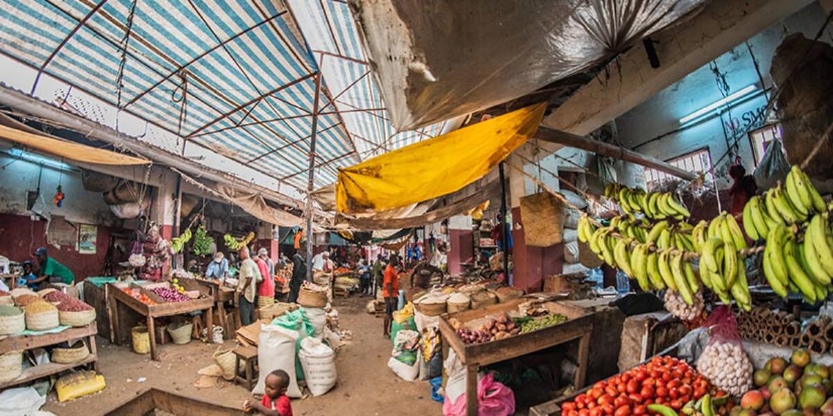acts-of-love-for-kenyans-in-need-american-bible-society-prayer-blog