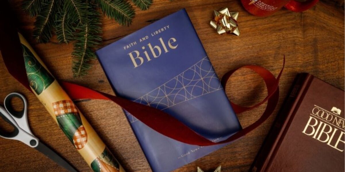 american-bible-societys-top-bible-gift-picks-for-christmas-2021