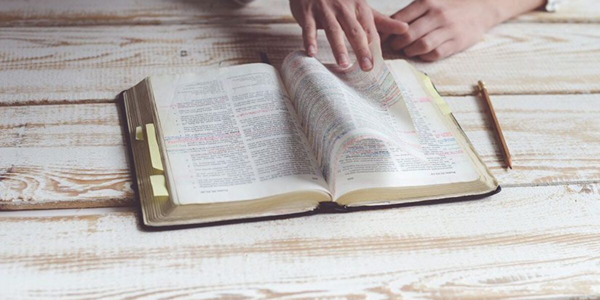 Cinco preguntas para guiar tu lectura de la Biblia