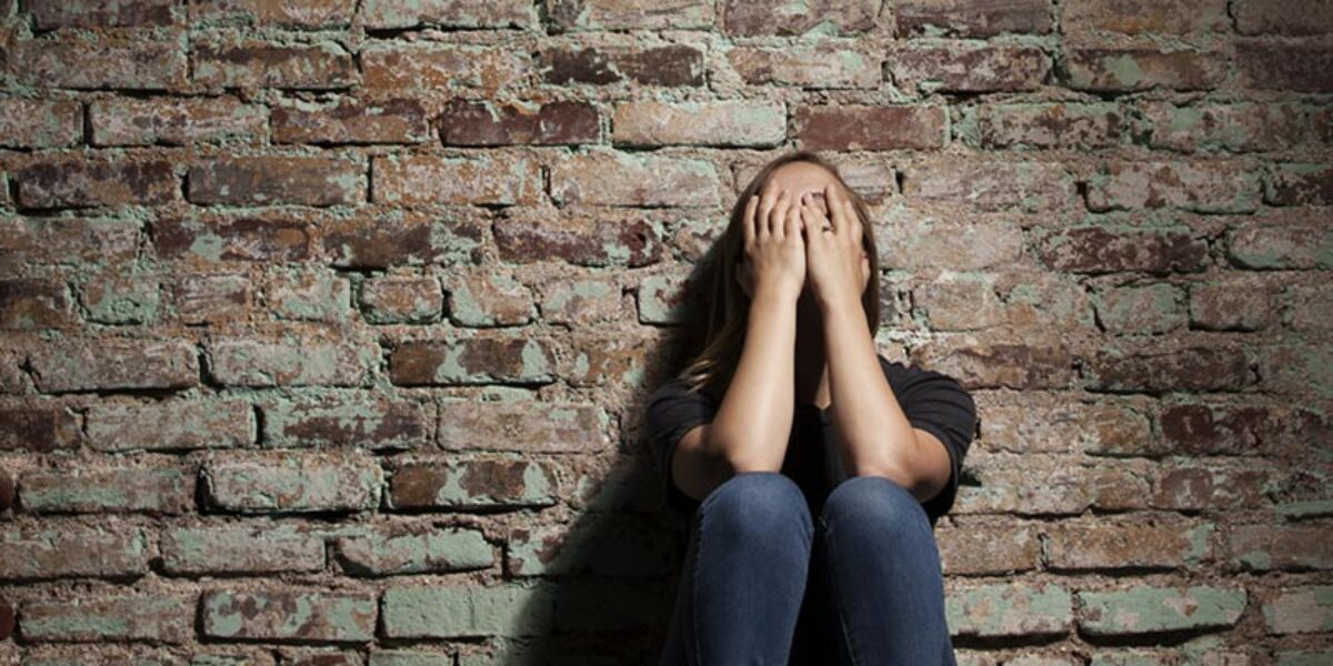 4 Bible Verses For When You Feel Broken