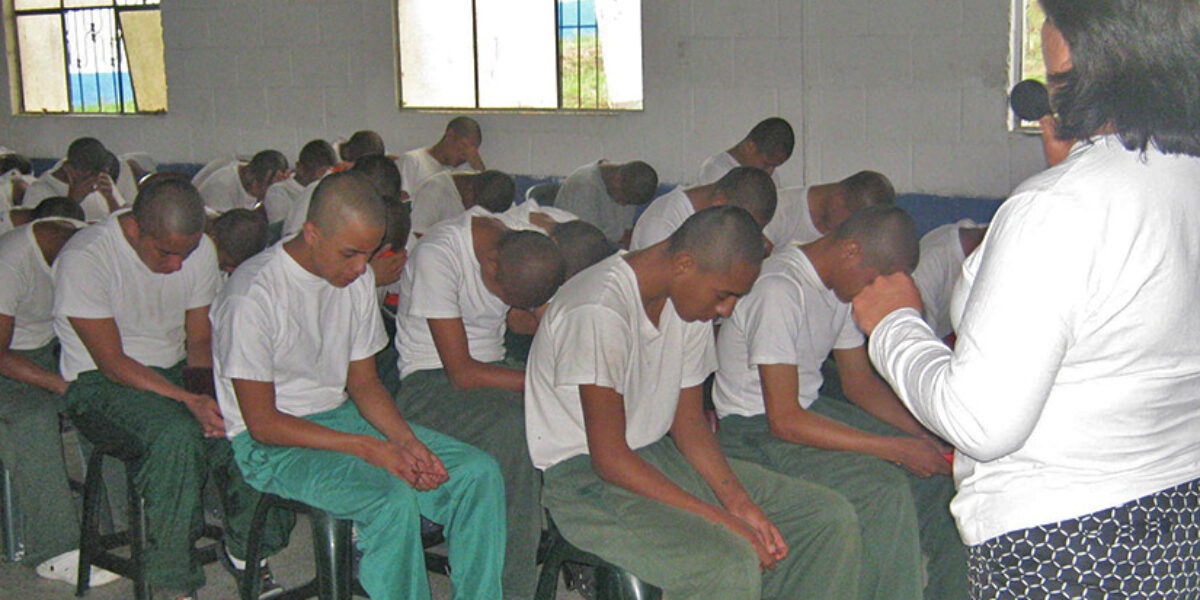 giving-guatemalan-gang-members-hope-from-gods-word-american-bible-society-ministry-story-central-america