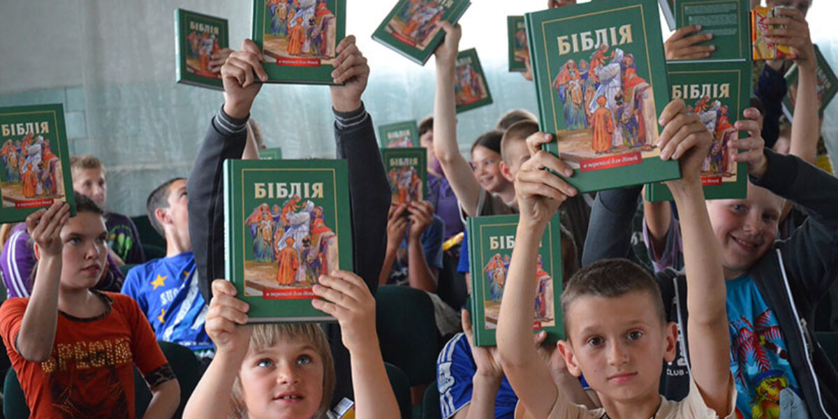 gods-word-strengthens-boys-and-girls-caught-in-violence-american-bible-society-ministry-story-ukraine-youth-children