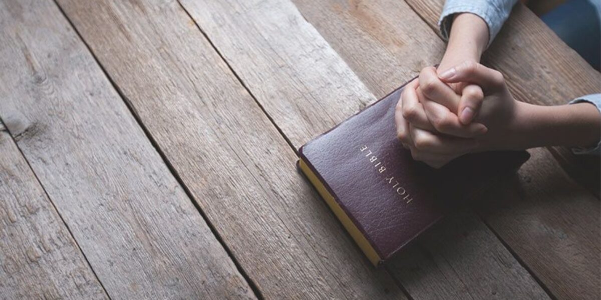 How to Pray Before You Read the Bible