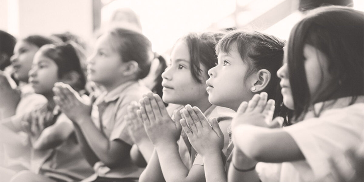 how-to-pray-for-the-end-to-end-ministry-american-bible-society-prayer-blog-peru-scripture-ministry