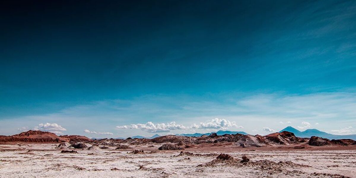 Los israelitas andan por el desierto