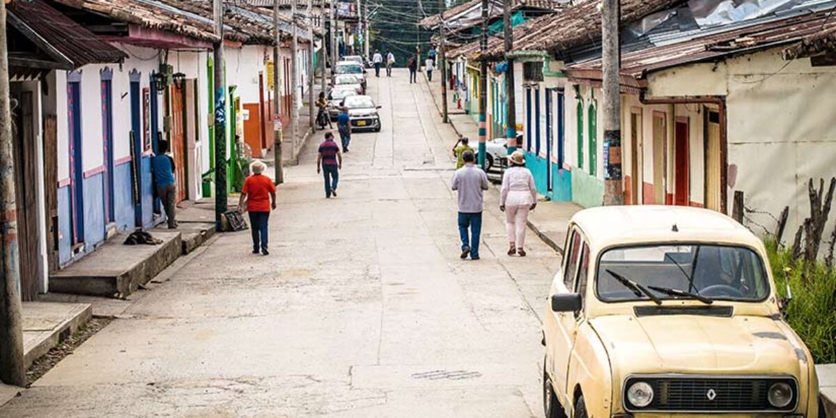 praise-god-one-million-new-testaments-for-latin-america-american-bible-society-prayer-blog