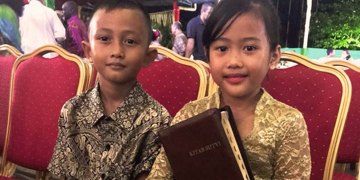 praise-god-the-javanese-people-of-suriname-have-a-full-bible-american-bible-society-prayer-blog