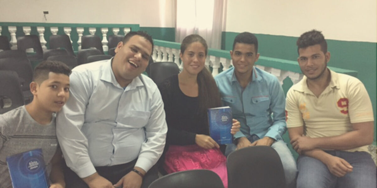 pray-for-one-million-bibles-for-the-church-in-cuba-American-Bible-Society-Prayer-Blog-Prayer-Request-International-Church-Communities-Cuba