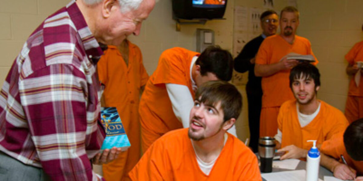 ro0609_prison_mn