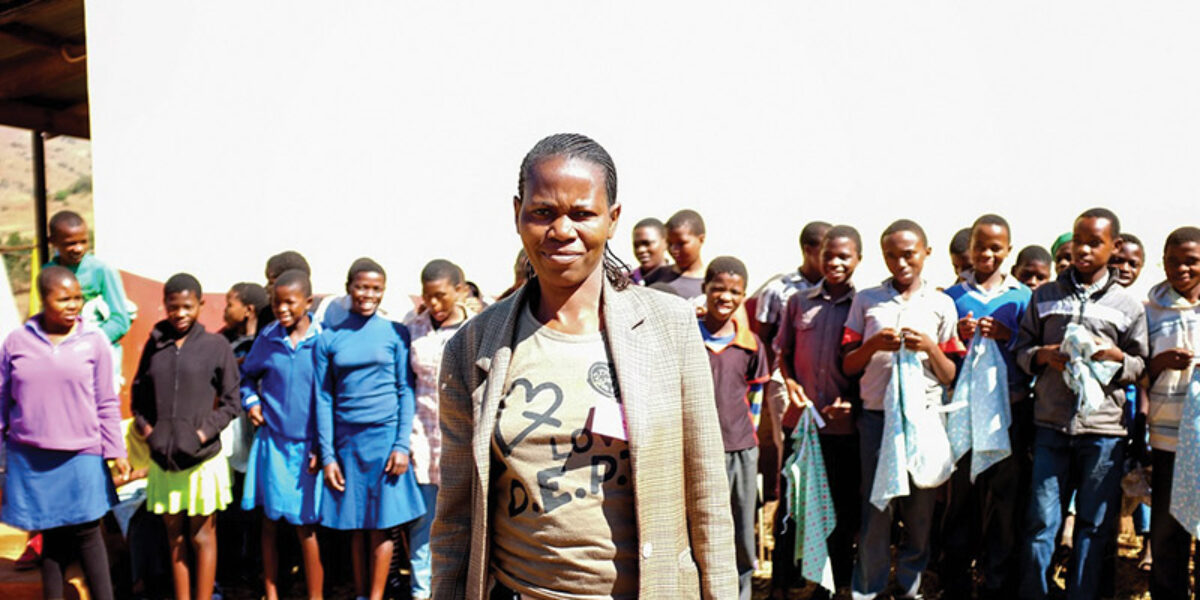 Bible-based Trauma Healing enables Swazi people to express long-suppressed grief and hurt. The sessions foster fellowship through sharing, artistic expression and dance. Photo credits: Adam Garff.